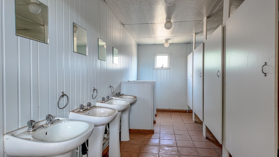 5 Bedroom Property for Sale in Rustenburg Rural North West